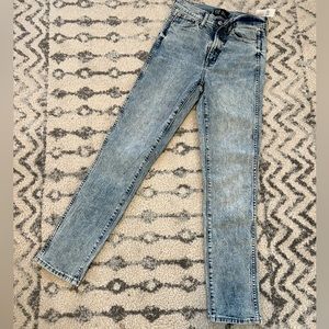 Size 0 Gap Denim Vintage Slim, high rise jeans. Brand new with tags.